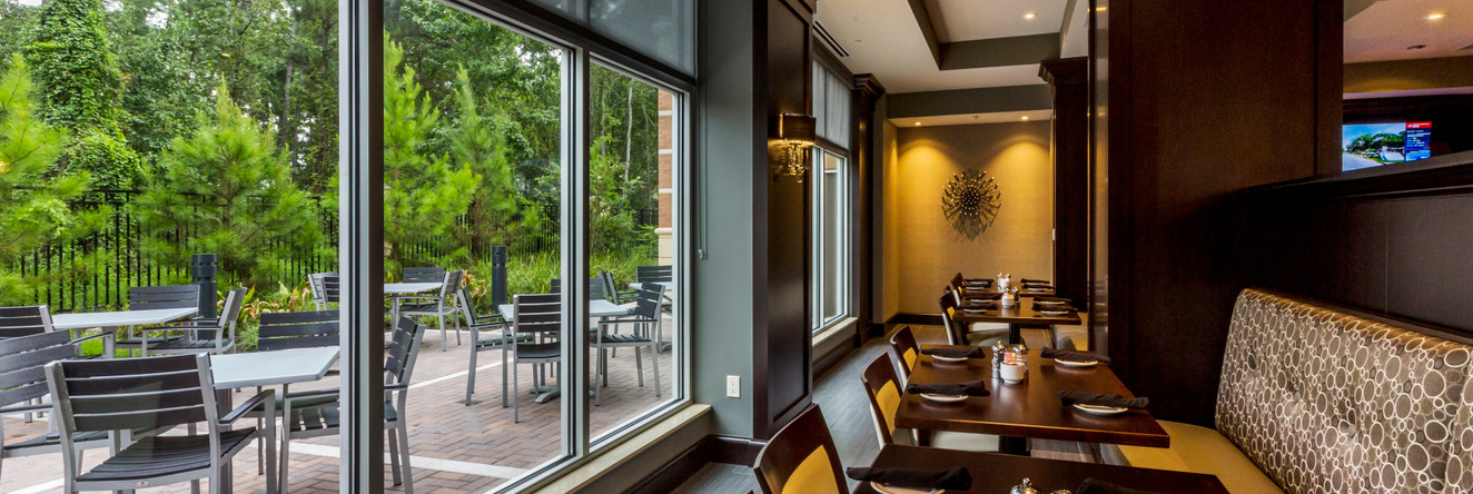 Crowne Plaza SHENANDOAH - WOODLANDS AREA by IHG, 谢南多厄 — 照片 1