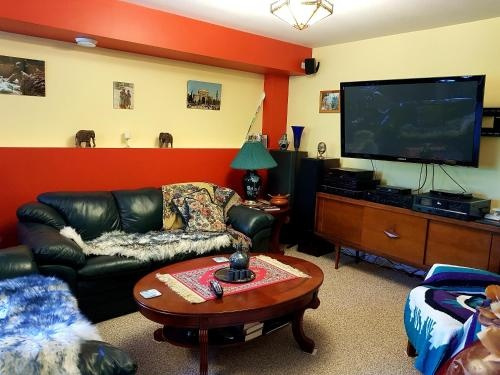 Ginger Giraffe B&B, Comox — photo 1