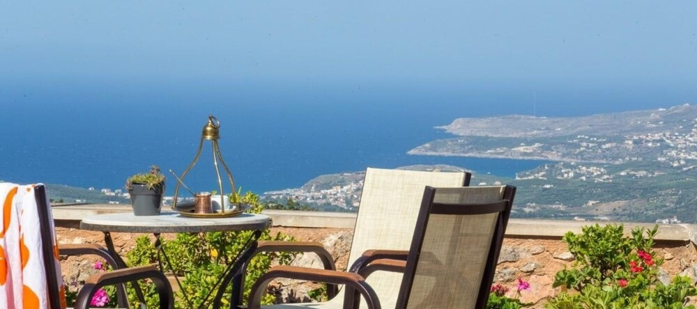 Samonas Traditional Villas Purple Villa Malotira - 85m Maisonette, Samonas — photo 1
