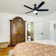 1 Mi to Dtwn! Restored 1930s Brenham Retreat, Brenham — photo 4