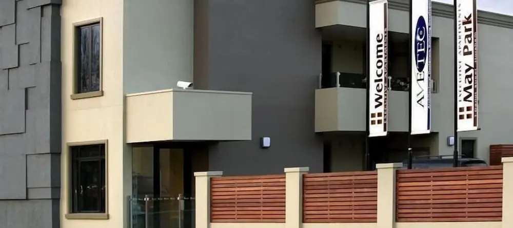 May Park Executive Apartments, Horsham — photo 1