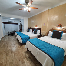 Cancun Plaza Condo Hotel, Канкун — фото 3