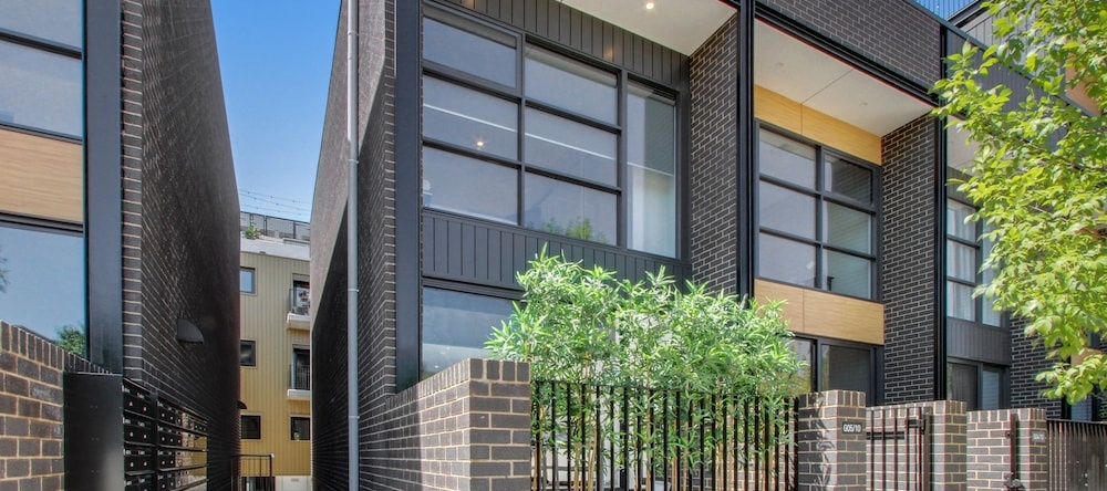 Accommodate Canberra - Dockside, Canberra — photo 1