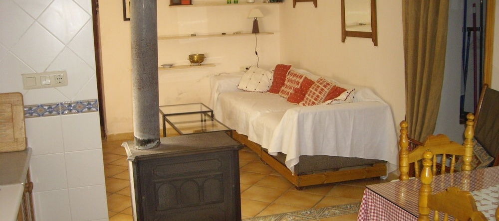 La Casita con jardín frente a la cascada, 托雷斯 — 照片 1