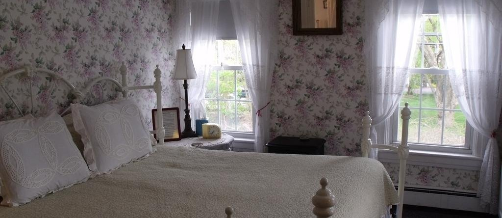 White Swan Bed & Breakfast, 普利茅斯 — 照片 1