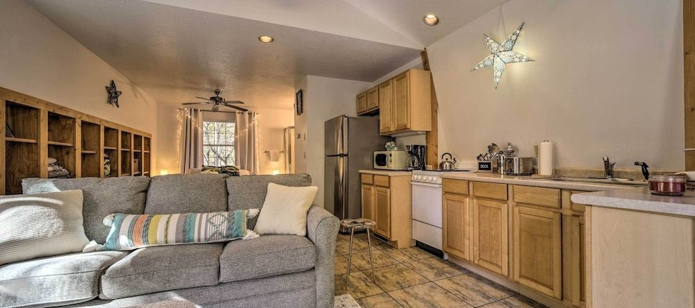 Sky Loft Bryson Studio: 1 Mi From Fontana Lake!, 布赖森城 — 照片 1