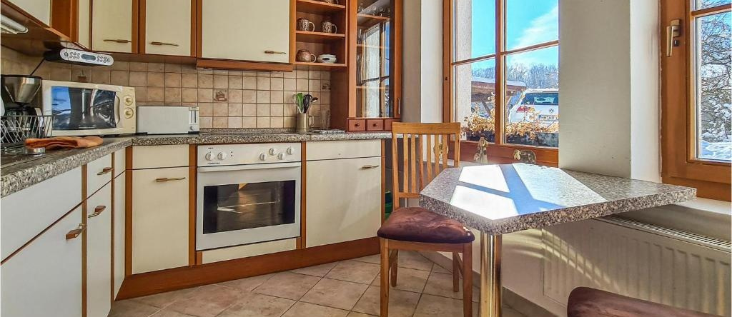 Awesome Home in Kranichfeld With 2 Bedrooms and Wifi, 克拉尼希费尔德 — 照片 1