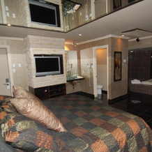 Motel Capri & Suites, 勒庞蒂尼 — 照片 5