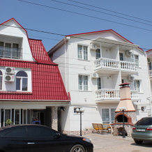 Maksim v Chastnom Dome Living Quarters, Nikolaevka — photo 5