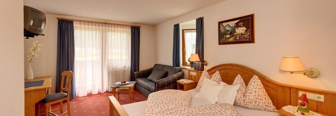 Hotel Tyrol, 瓦莱迪卡西耶斯 — 照片 1