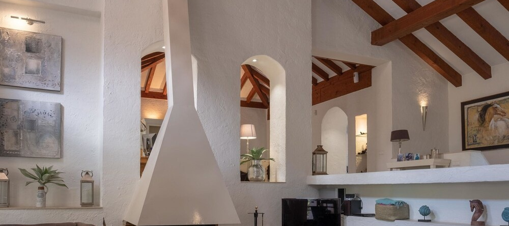 Opulent Villa In Casares With Luxurious Pool House & Jacuzzi, Касарес — фото 1