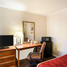 Econo Lodge Inn & Suites, Нортборо — фото 3