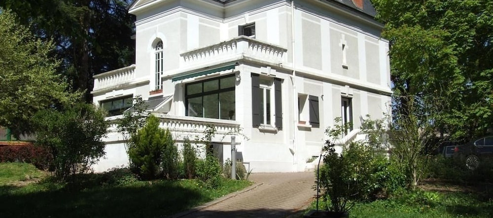 Lorangerie, Тассен-ла-Деми-Люн — фото 1