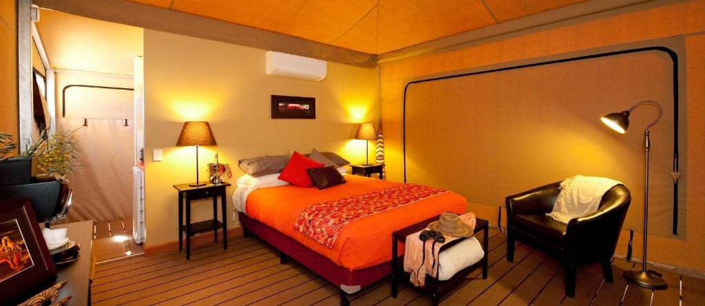 Squeakywindmill Boutique Tent B&B, 艾丽斯斯普林斯 — 照片 1