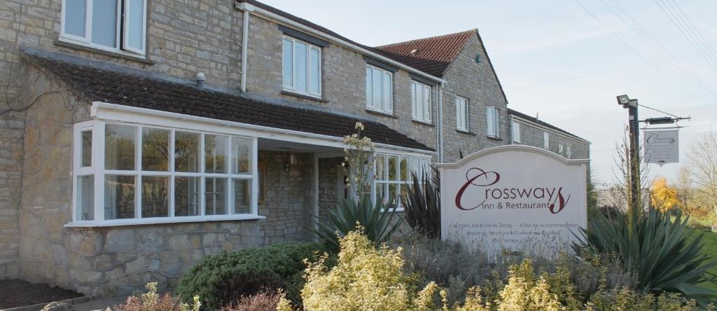 The Crossways, Shepton Mallet — photo 1