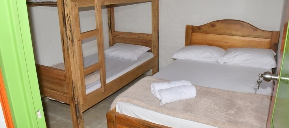 Beautiful Rural Cabin Furnished for 5 People in Nature Near the Village, Buga — photo 1