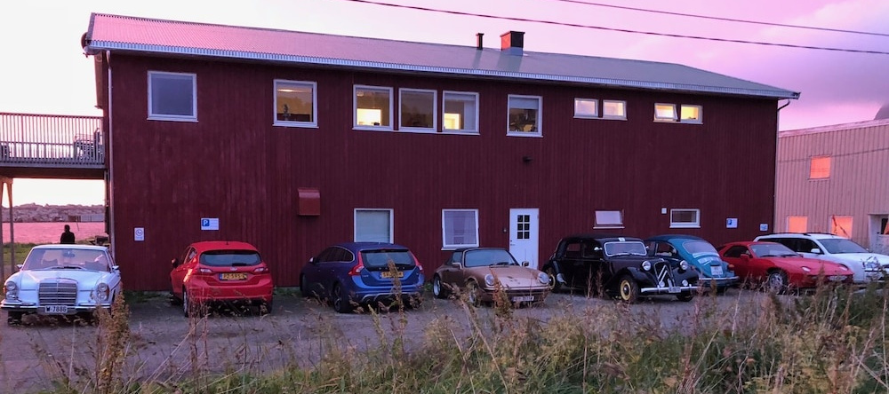 Midnattsol Rom Og Hytter, Bleik — photo 1