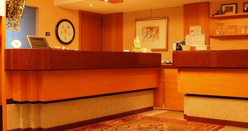 Hotel St John Desio, Дезио — фото 1