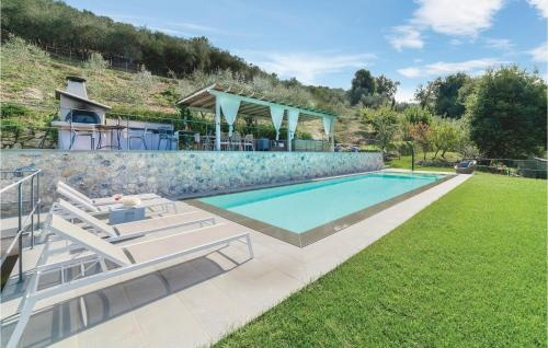 Four-Bedroom Holiday Home in Camaiore -LU-, 卡马约雷 — 照片 1