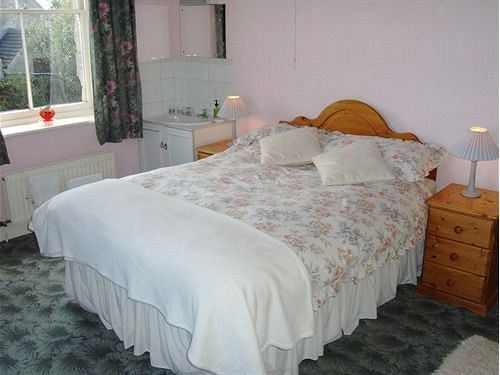 Waiten Hill Farmhouse B&B, Fairford — photo 1
