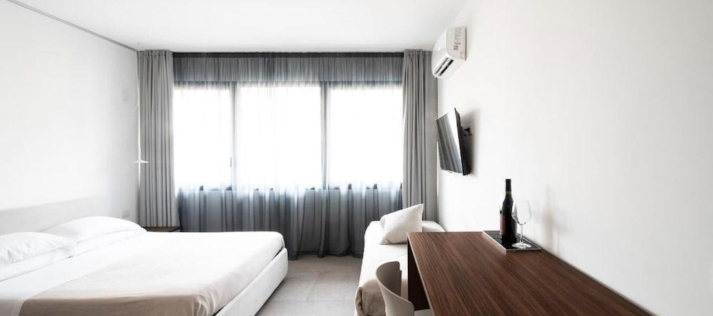 Alkamuri Posh Hotel Spa - 104 Suite Deluxe, Alcamo — photo 1