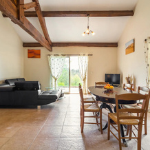 Quaint Holiday Home in Blanquefort-sur-Briolance with Private Pool, 布里奥朗斯河畔布朗克福 — 照片 2