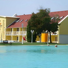 Het Vezer Apartmanhotel, 科马罗姆 — 照片 3