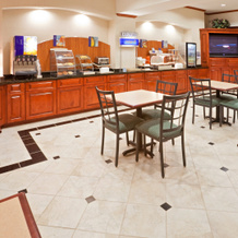 Holiday Inn Express Hotel & Suites Decatur By Ihg, Декатур — фото 4