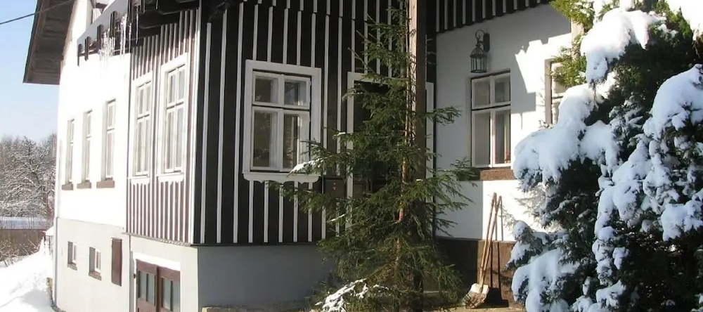 Spacious Holiday Home in Zlata Olesnice, 兹拉塔奥莱什尼采 — 照片 1