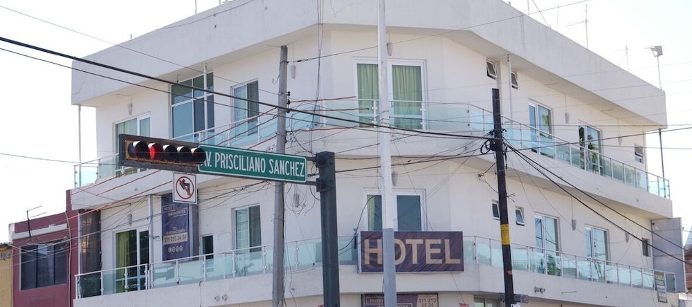 Hotel Insurgentes, 特皮克 — 照片 1
