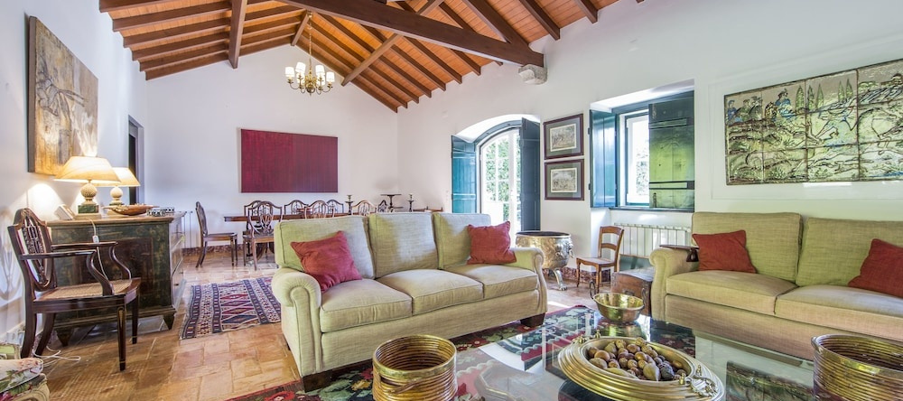 Meet the Artist's Retreat, Colares — photo 1