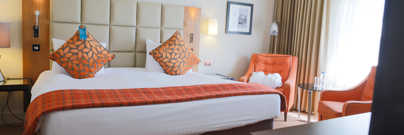 Crowne Plaza Resort Colchester Five Lakes, Малдон — фото 1