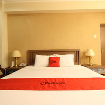 Reddoorz Premium @ Slamet Riyadi 2, Суракарта — фото 5