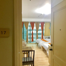 Studio Staycation w/ 2 queen across Shangrila Mall, 曼达卢永 — 照片 3