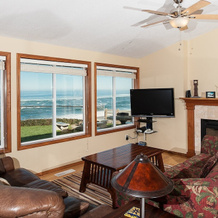 Oceanfront Solitude by RedAwning, Lincoln Beach — photo 5