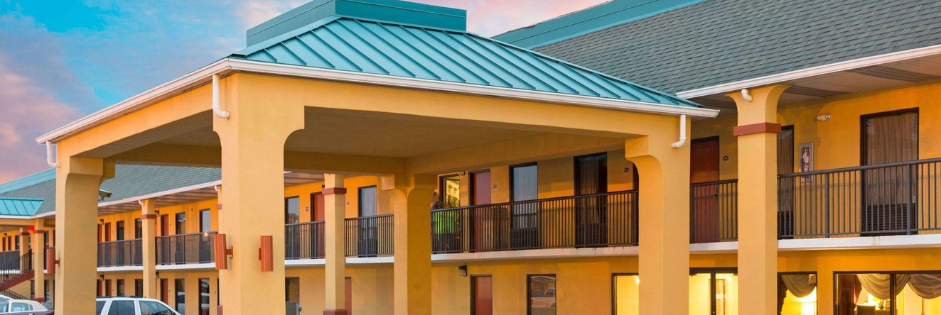 Super 8 by Wyndham Orangeburg, Orangeburg — photo 1