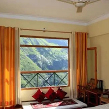 The Himalayan Abode, 奥利 — 照片 3