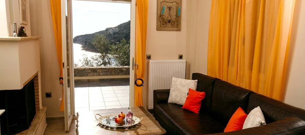 Villa With 3 Bedrooms In Diasello, With Wonderful Sea View, Private Po, Алониссос — фото 1