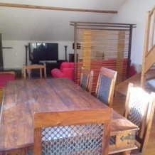 Appartement en loft 50m2 dans maison avec chambre en mezzanine et canapes lits dans salon, 圣皮埃尔德沙特勒斯 — 照片 2