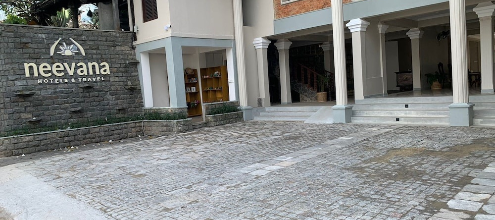 Neevana Hotel Hikkaduwa, Hikkaduwa — photo 1