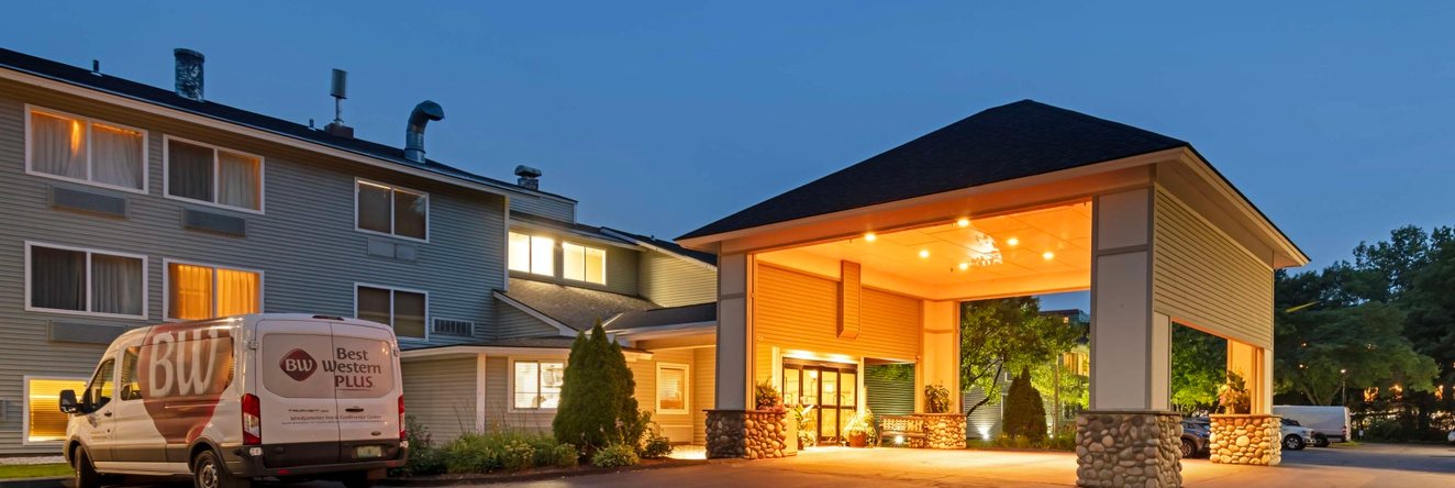 Best Western Plus Windjammer Inn & Conference Center, 南伯灵顿 — 照片 1