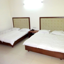 Rajvi Palace by sky stays Hotel, Mahesana — photo 4