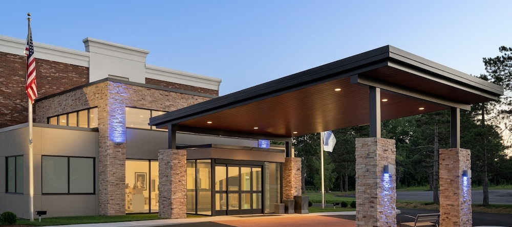 Days Inn And Suites Plattsburgh, Платтсберг — фото 1