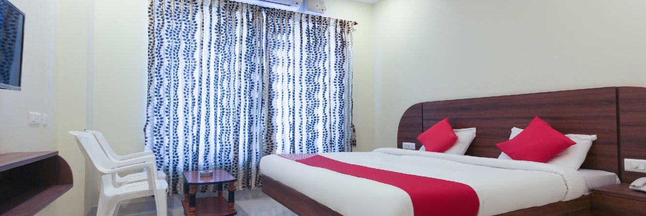 OYO 63300 Hotel Rasi Residency, 纳马卡尔 — 照片 1