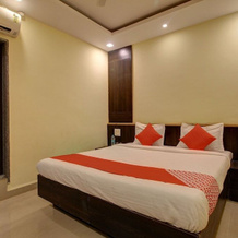 Oyo 23051 Hotel Surya Yatri Niwas, Белагави — фото 3