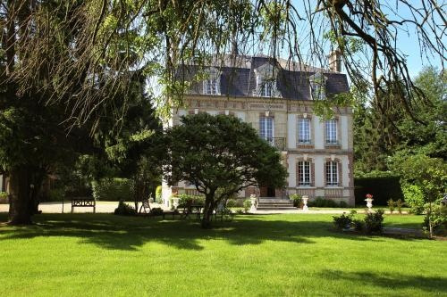 Manoir Le Mesnil, Сен-Мартен-Окс-Шартрен — фото 1