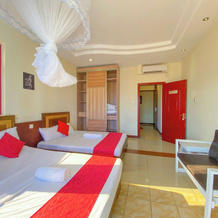 Sea Breeze Beachfront Apartments, Mombasa — photo 3
