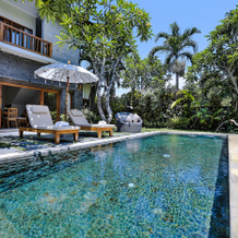 Desa Pramana Swan Villa, 克拉马斯 — 照片 2