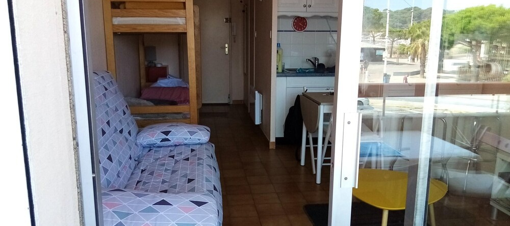 Studio in La Seyne-sur-mer, With Wonderful sea View, Furnished Terrace and Wifi, 滨海拉塞讷 — 照片 1