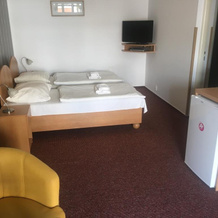 Hotel & Penzion City, 帕尔杜比采 — 照片 3